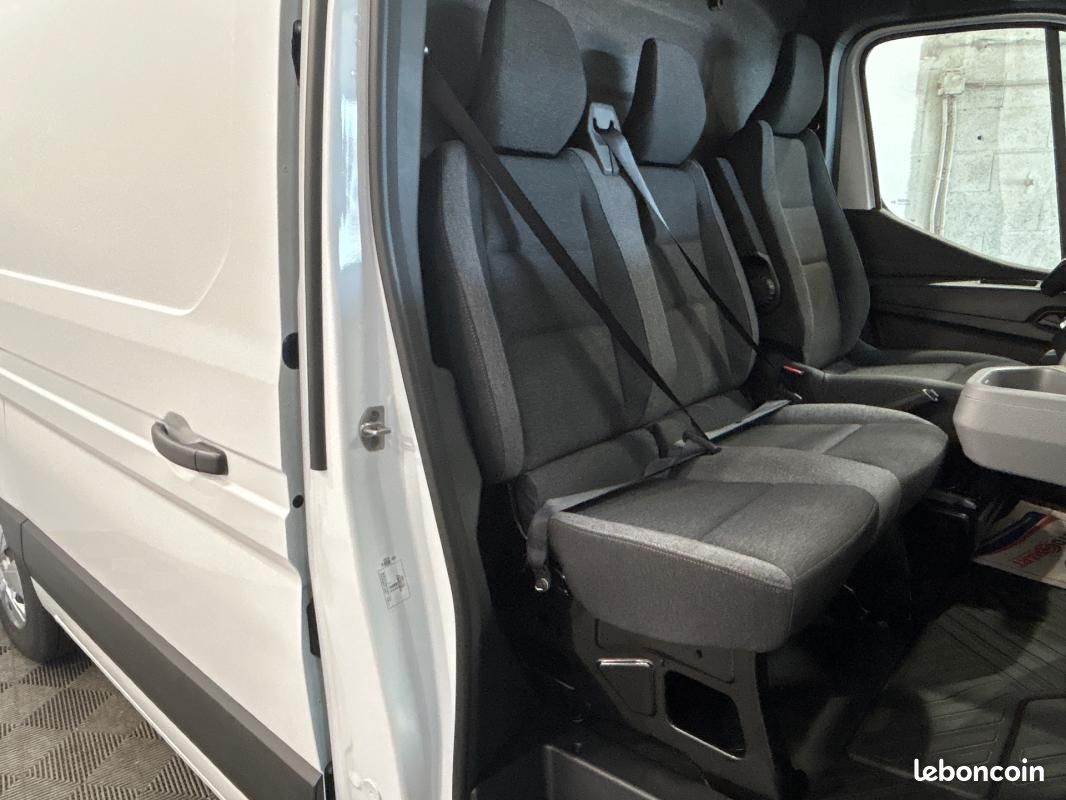 Renault Master FOURGON FG BLUE DCI 150 L2H2 3T5 TR ADVANCE (image 13)