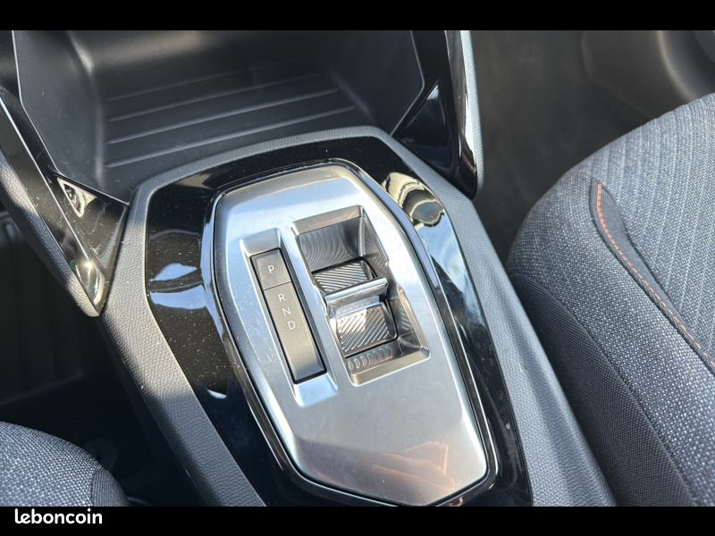 Peugeot 208 Hybrid 110 ch e-DCS6 série spéciale EDITION (image 17)