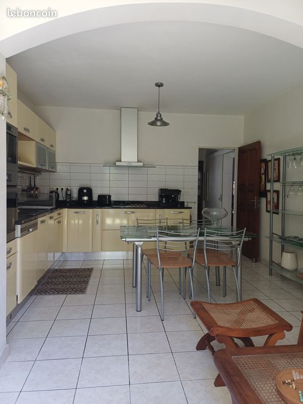 Location T2 (image 2)