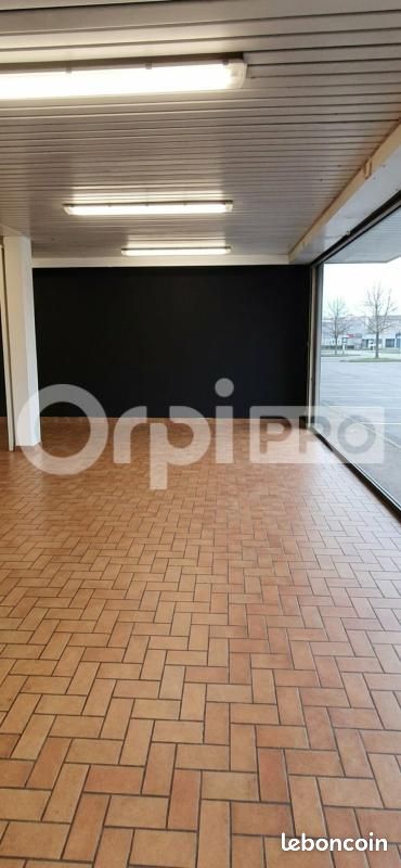 Bâtiment 400 m² (image 2)