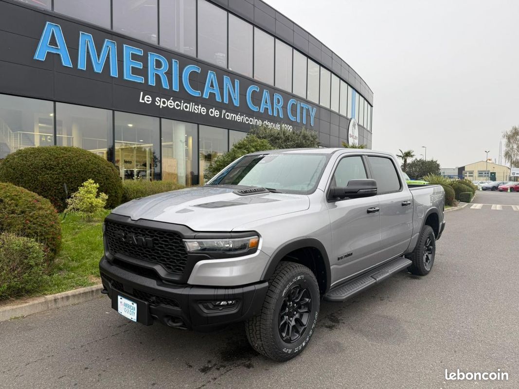 Dodge ram 1500 crew cab rebel (image 1)