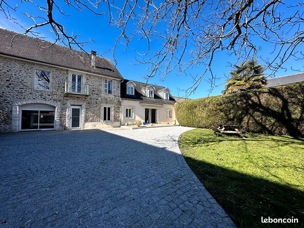 Propriété 4 pièces 155 m²