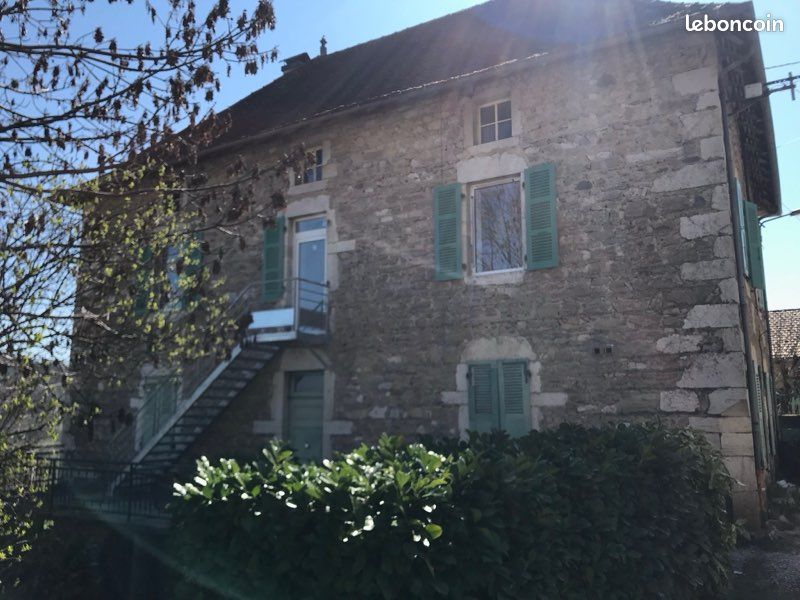 Appartement 4 pièces 90 m² · à Ambléon · 90 m² · 730 €/mois