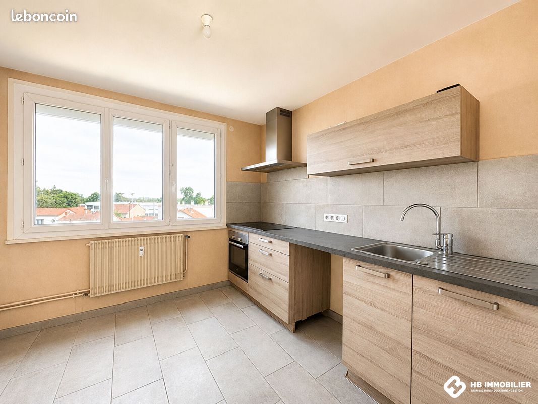 Appartement 2 pièces 49 m² · à Le Coteau · 49 m² · 60 000 €