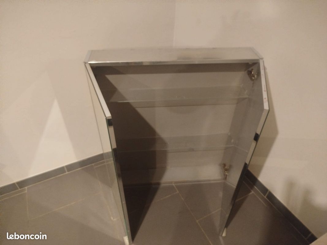 Meuble SDB (image 2)