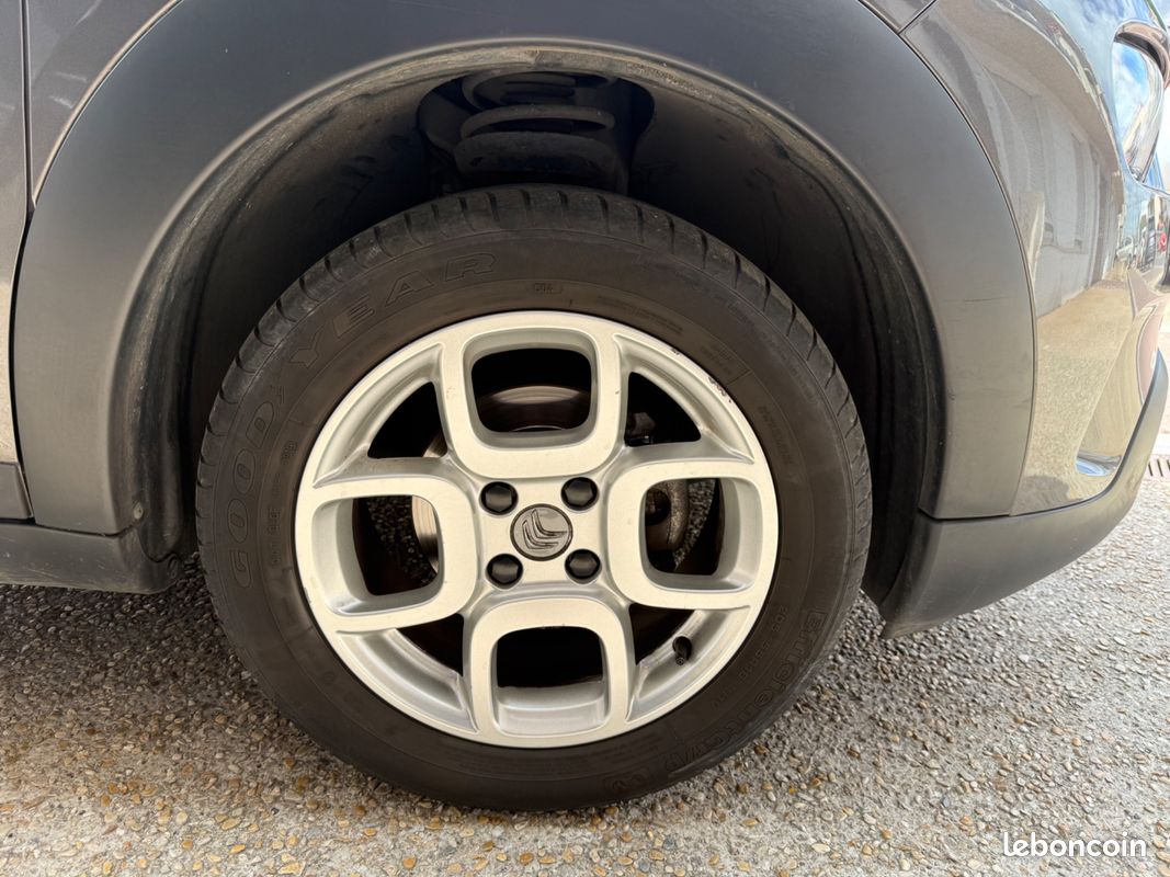 Citroen c4 cactus 1.2 puretech 110ch feel business toit panoramique courroie changee (image 20)