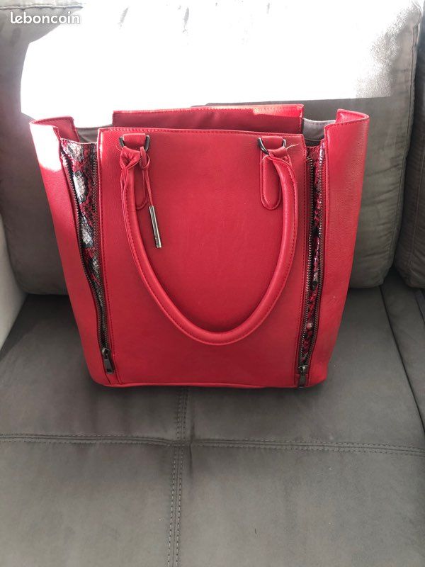 Sac rouge en cuir DDP (image 1)