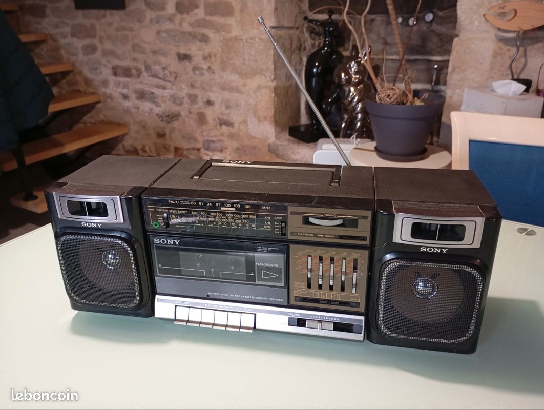 Radio-cassette Sony CFS-1000L – Ghettoblaster Vintage – À Réviser (partie Cassette)