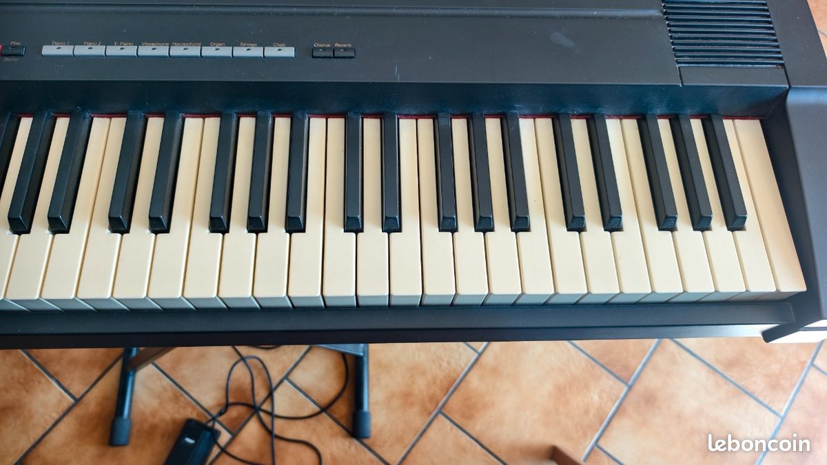 Piano roland (image 5)