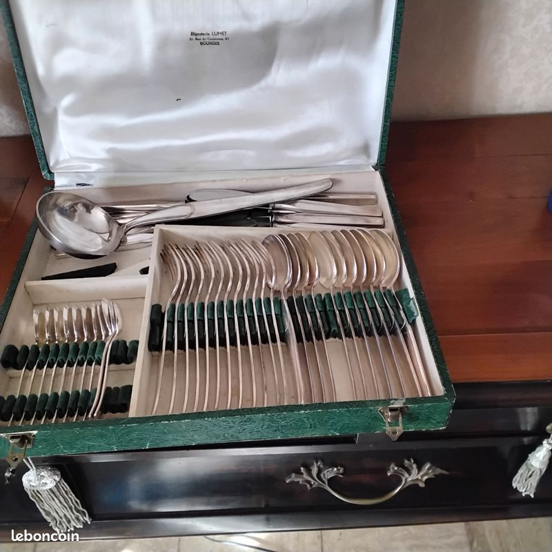 Ménagère 1950 en métal argenté (image 1)