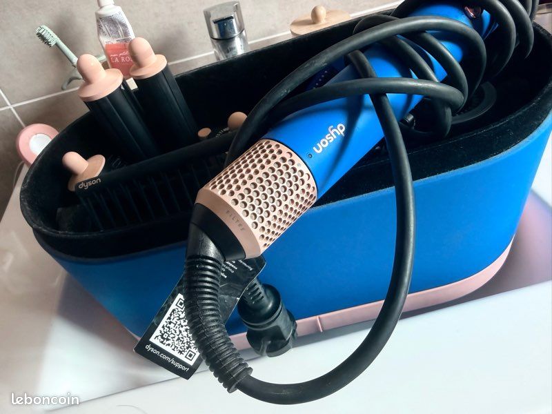 Dyson (image 2)