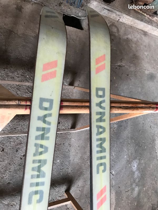 Paire de skis anciens (image 7)