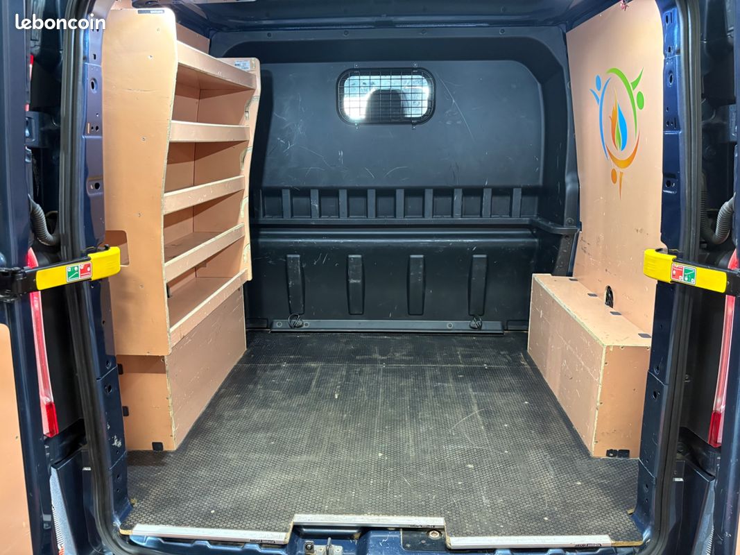 FORD TRANSIT CUSTOM FOURGON 300 2.0 TDCI 170ch L1H1 COURT 6 PL LIMITED BVA S&S / ATTELAGE - PORTES LATÉRALES - CARPLAY (image 7)