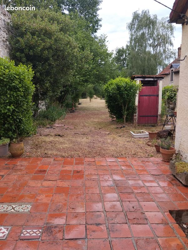 Maison 5 pièces 113 m² · à Bézenet · 113 m² · 98 000 €