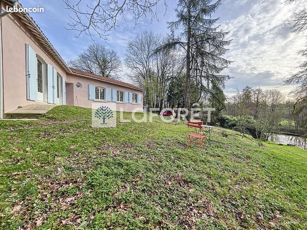 Pavillon 4 pièces 148 m² - Le Tallud 79200 (image principale 2)