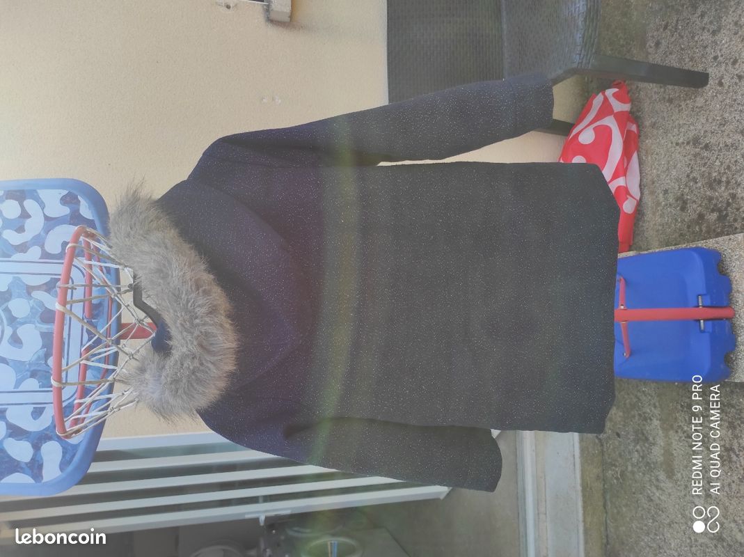 Blouson fille bleu marine à paillettes 10 ans (image 3)