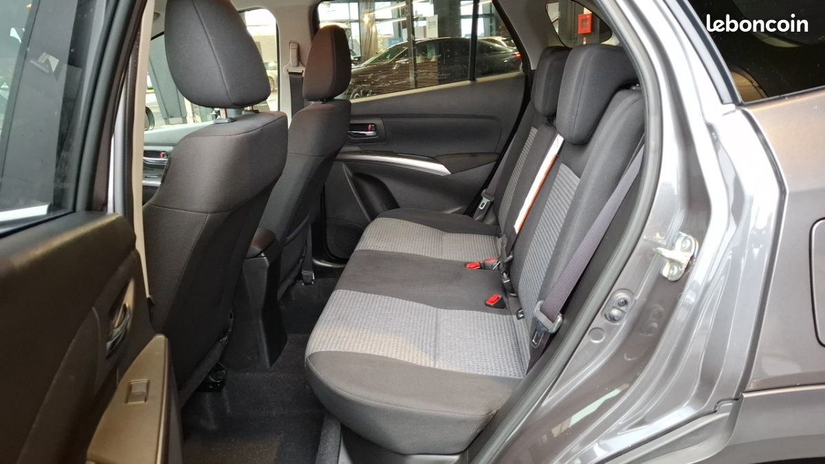 Suzuki s-cross II 1.4 BOOSTERJET HYBRID PRIVILEGE (image 11)