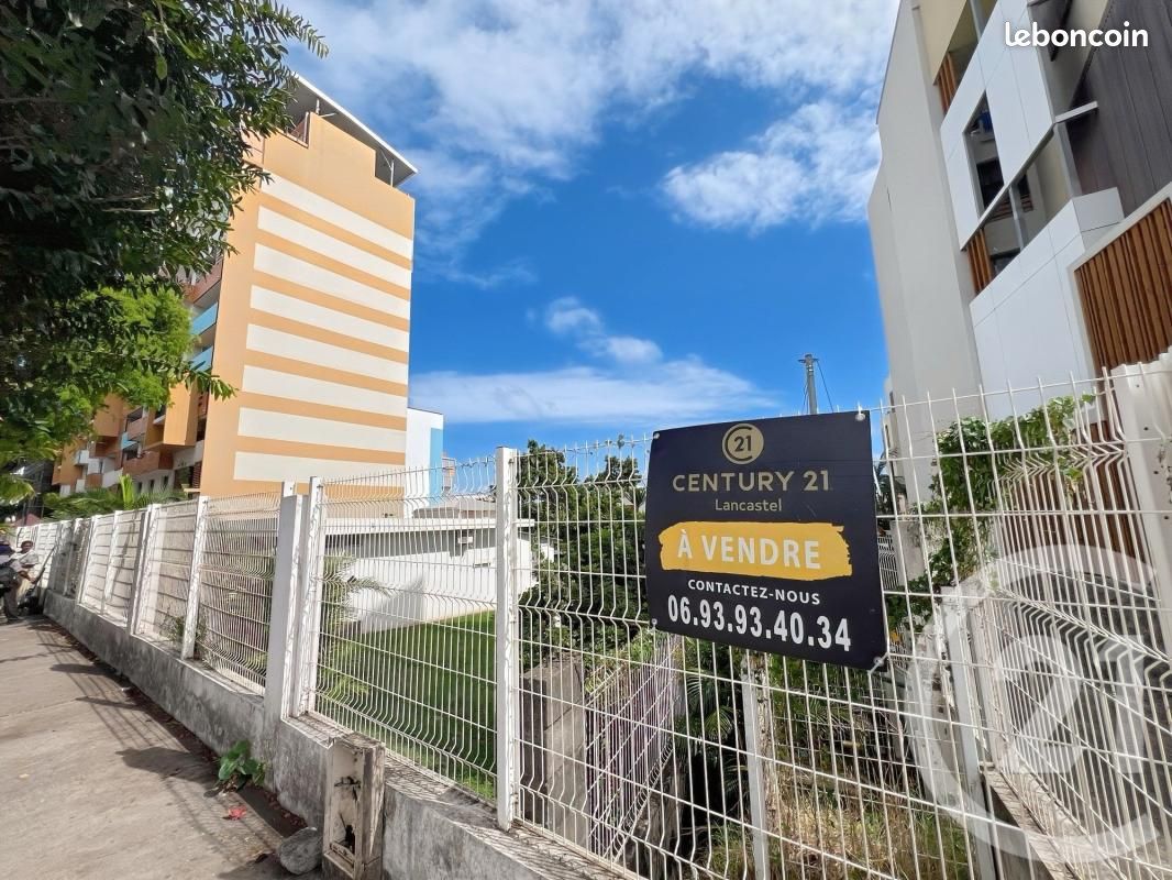 Maison 5 pièces 102 m² · à Saint-Denis · 102 m² · 632 370 €