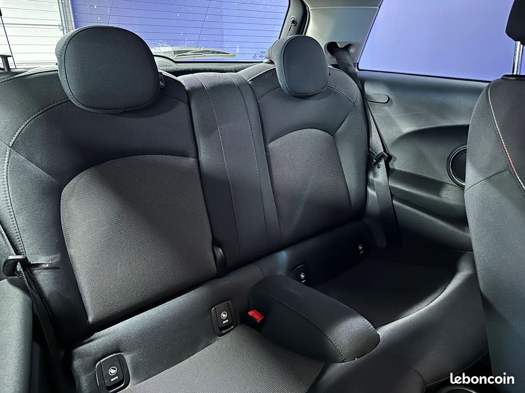 Mini Business 1.5 D 116ch - 2018 - Boîte auto-Climatisation (image 17)
