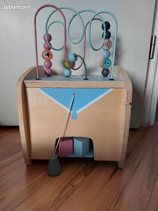 Cube d'activités en bois (image 4)