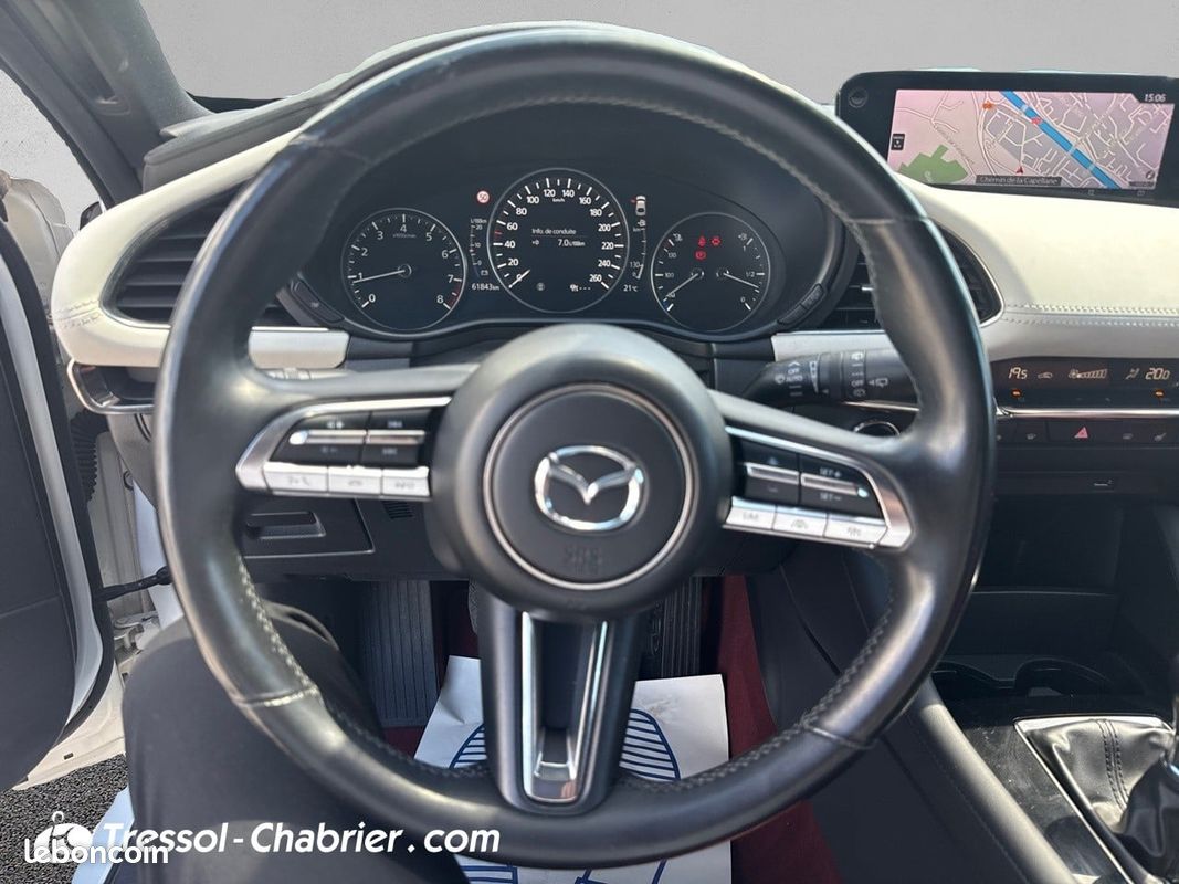 MAZDA Mazda3 5 portes 2.0L SKYACTIV-X M Hybrid 180 ch BVM6 100eme Anniversaire (image 11)