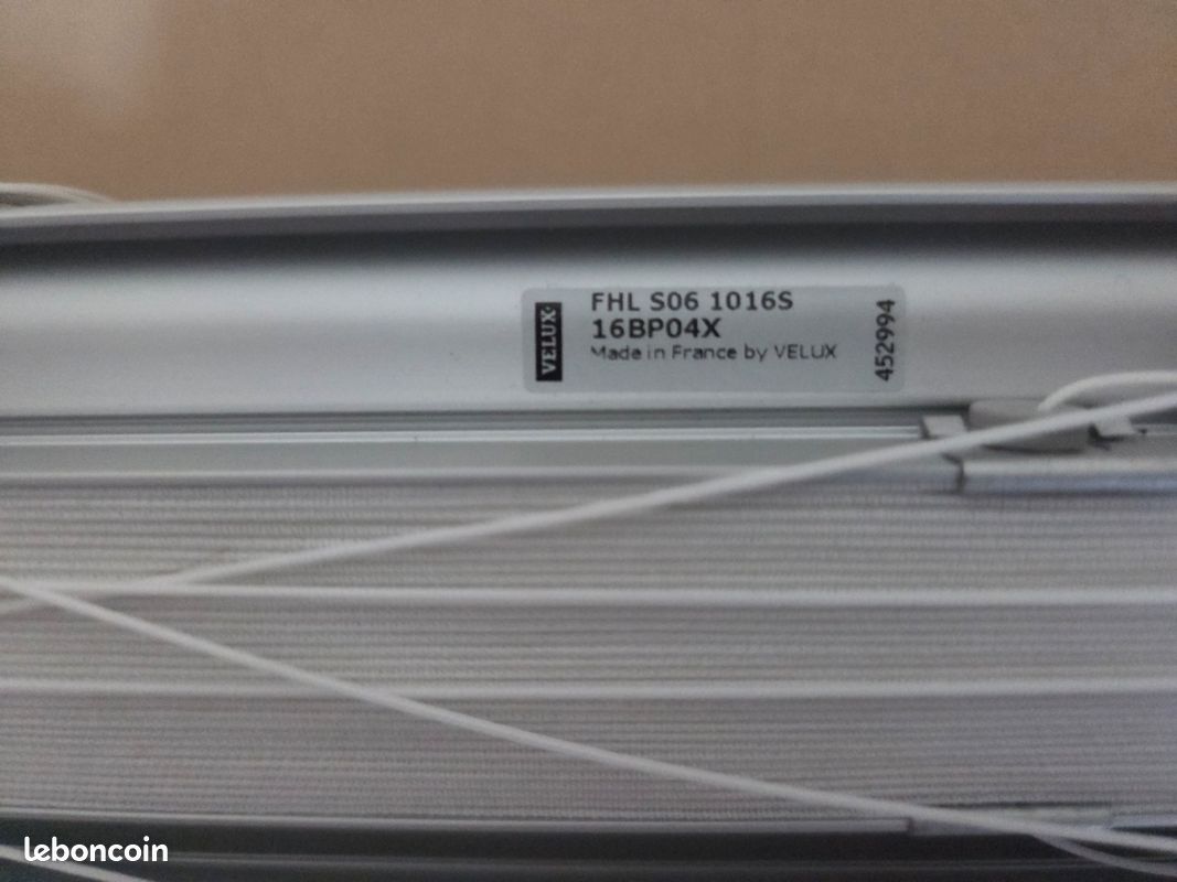 Store Velux tamisant plissé blanc (image 3)