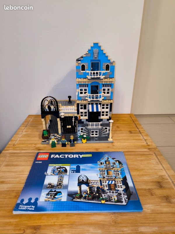 Lego Creator 10190 Lego Market Street Acrylic Display Case For