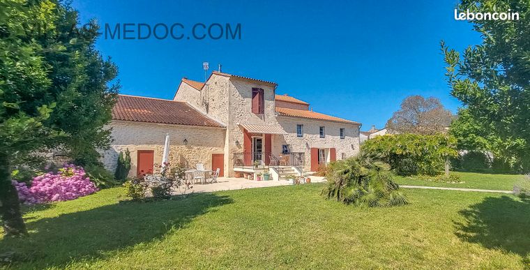 Maison 9 pièces 295 m²