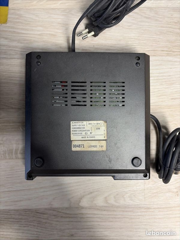 Notice THOMSON RC1994925 - télécommande Trouver une solution à un
