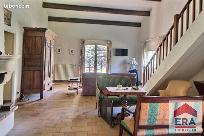 Propriété 5 pièces 210 m²