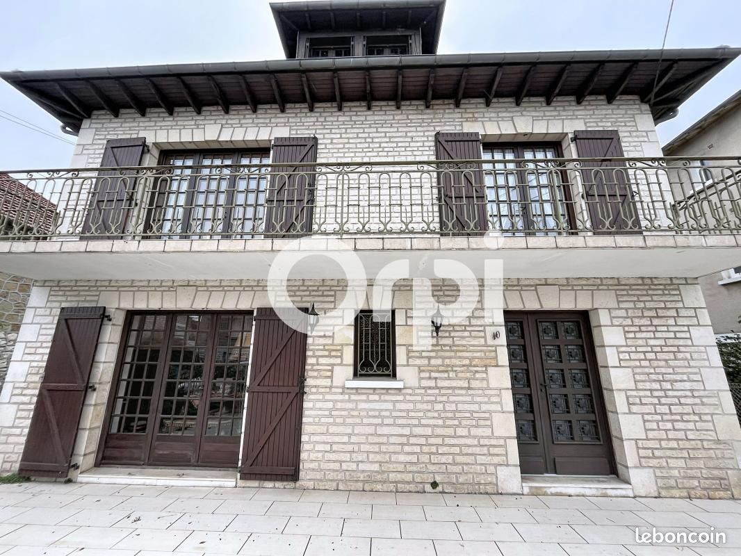 Maison 7 pièces 199 m² · à Brive-la-Gaillarde · 199 m² · 320 000 €