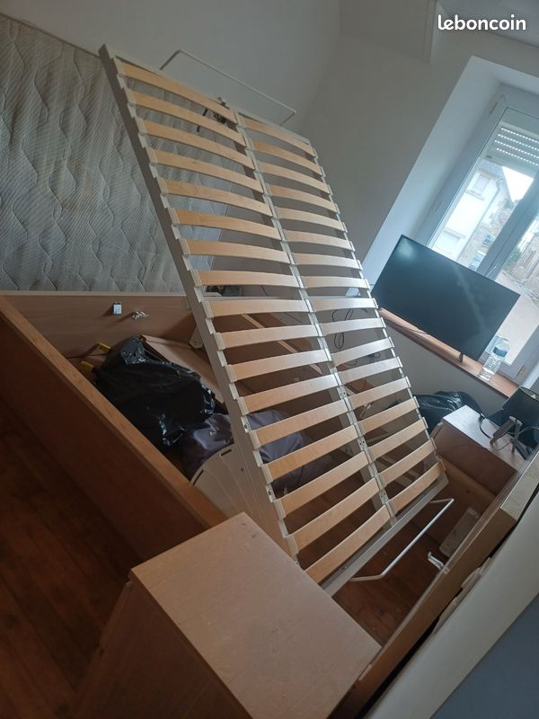 Lit double IKEA 140×200 cm + table de chevet (image 3)