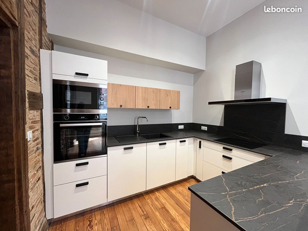 Appartement 5 pièces 122 m² · à Moulins · 122 m² · 850 €