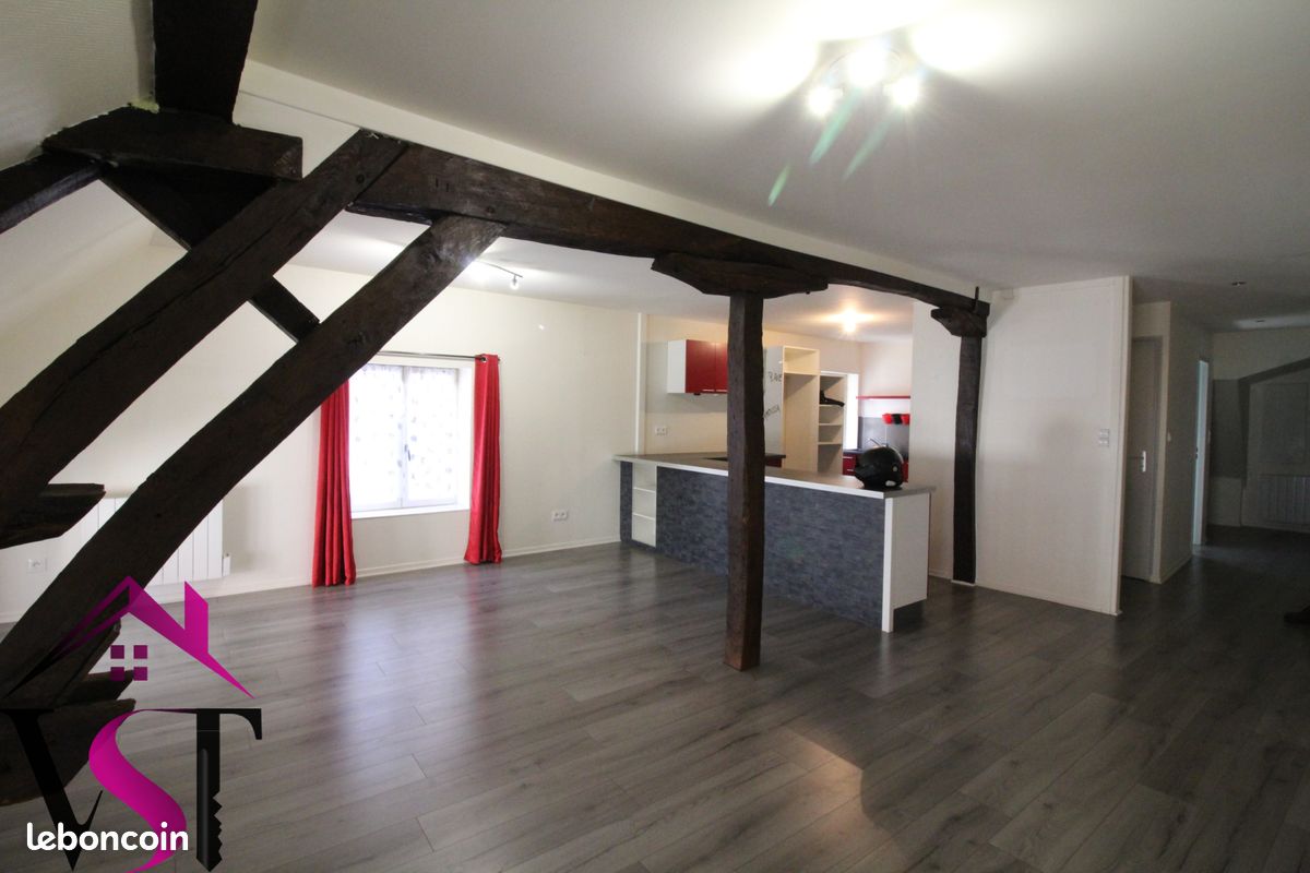 Appartement 5 pièces 80 m² · à Auxonne · 80 m² · 690 €/mois