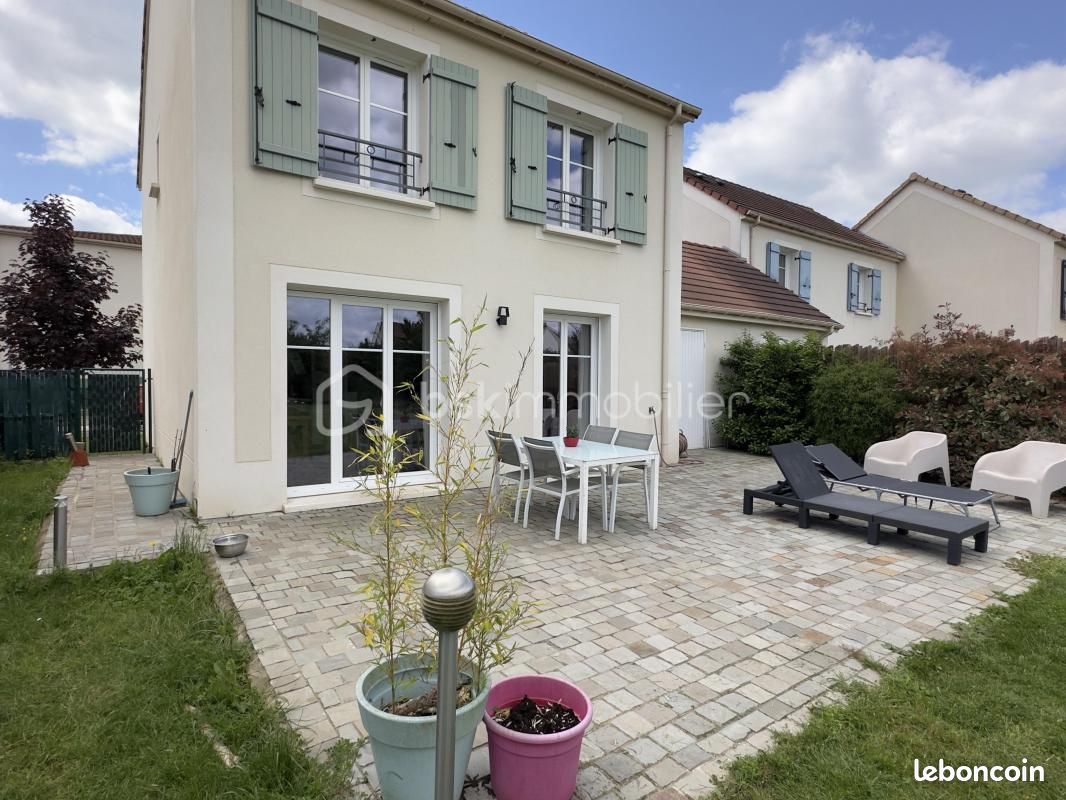 Maison 5 pièces 90 m² · à Guibeville · 90 m² · 335 000 €