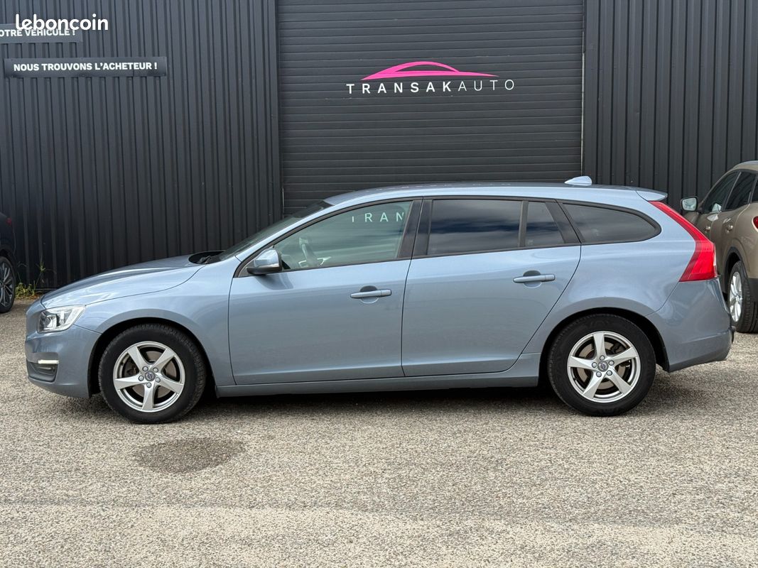 VOLVO V60 D4 190 ch StopStart Geartronic 8 Momentum (image 2)
