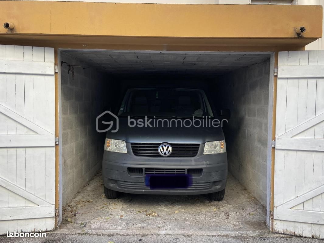Parking 17 m² · à Toulon · 17 m² · 29 000 €