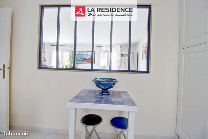 https://img.leboncoin.fr/api/v1/lbcpb1/images/80/be/f8/80bef8a128a740f51ca8bb4e8f0fcdb38c6b898d.jpg?rule=ad-image