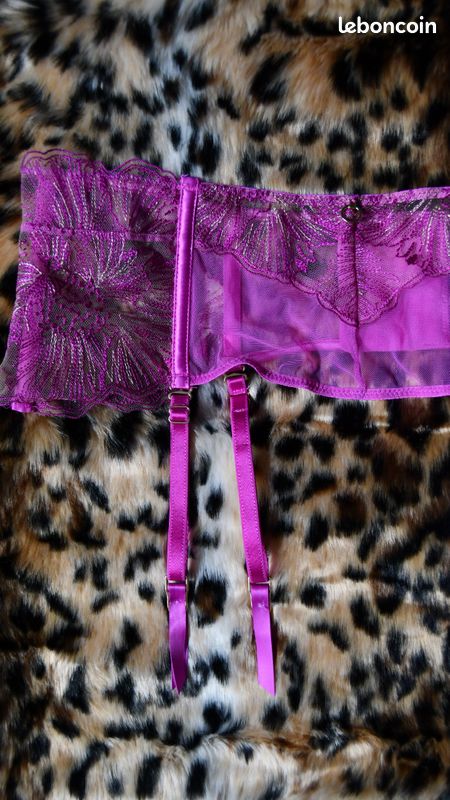 Maison Close L'AMOUREUSE - Porte-jarretelles - purple/violet