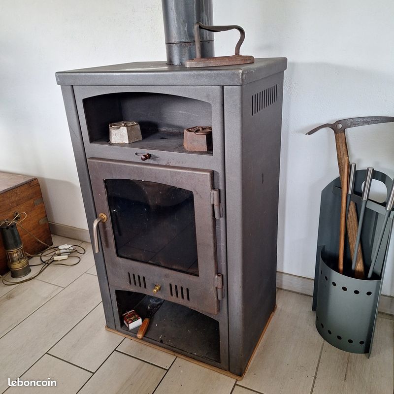 Poêle à bois Aragon, Sortie 150mm, Buches 33 à 40 cm (image 1)