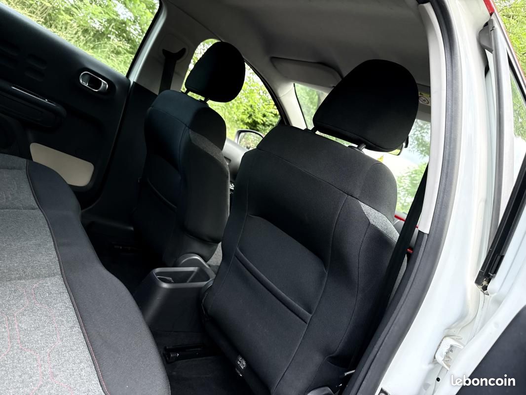 Citroën C3 III 1.2 VTi 12V 82 cv White&Red Color*Crit'Air 1*Ct Kit Distribution Entretien Complet... (image 37)