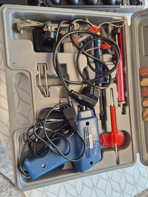 Malette electricien avec per et pistolet a souder (image 1)