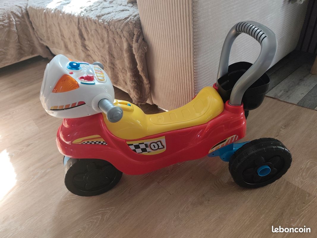 Trotti Moto Tricycle Evolutif Vtech Trotti Moto En Trotteur Bébé