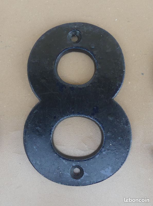 Ancienne lettre d'enseigne chiffre "8" ALU peint déco industrielle loft garage usine épicerie (image 1)