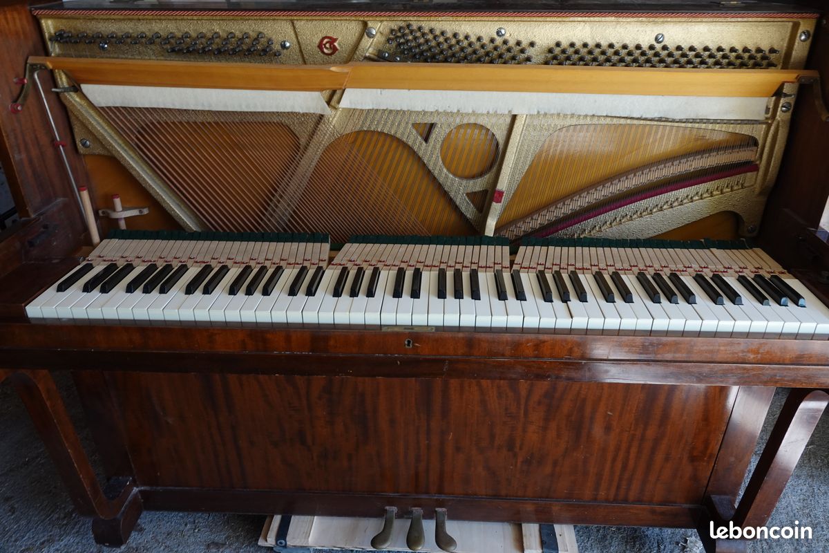 Piano droit Gaveau révisé et accordé (image 2)