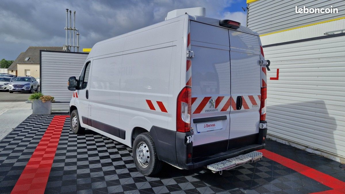 Peugeot Boxer L2H2 BLUEHDI 120 PREMIUM (image 4)
