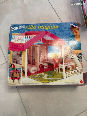 Barbie Magic House Fold'n Fun House Casa Villa magique