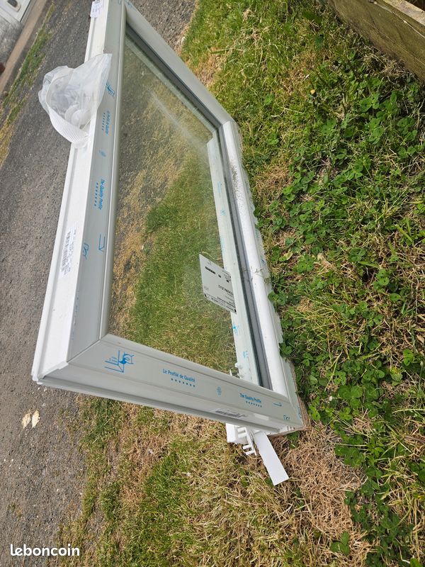 Fenetre pvc fixe 95 50 neuve (image 2)