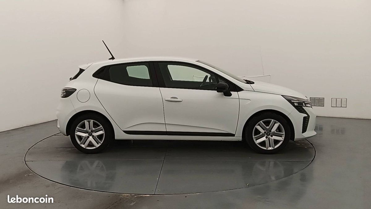 Renault clio e tech full hybrid 145 ch gsr2 (image 14)