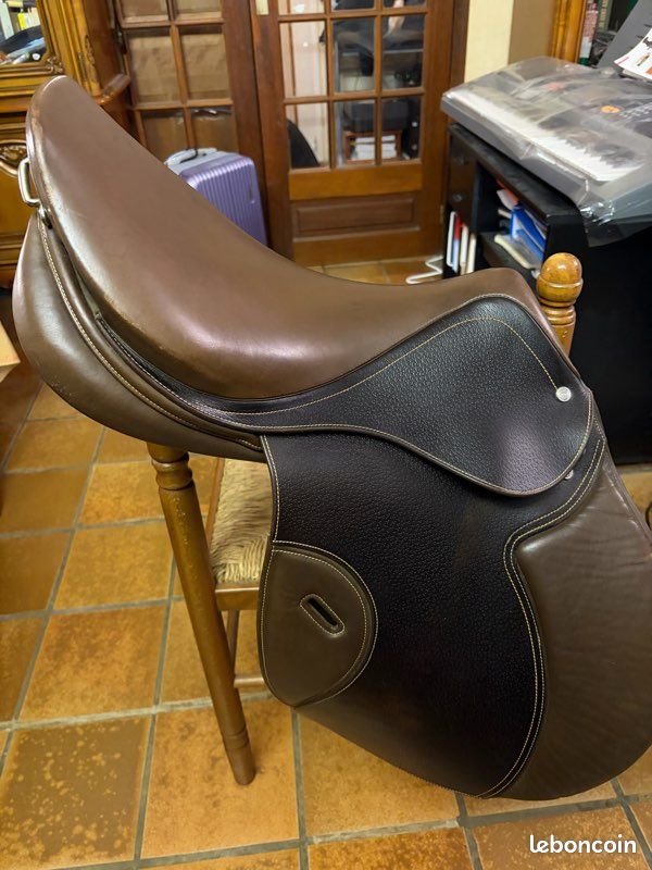 Selle Cheval Mixte Fouganza Roméo - Taille 17,5 - Cuir Marron - Occasion